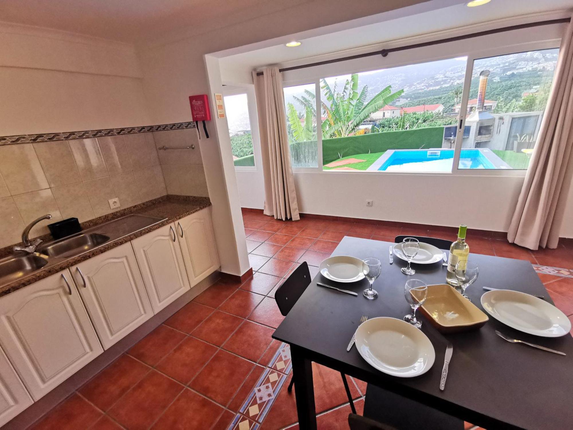 Casa Dos Avos Apartments With Pool In Funchal Room photo